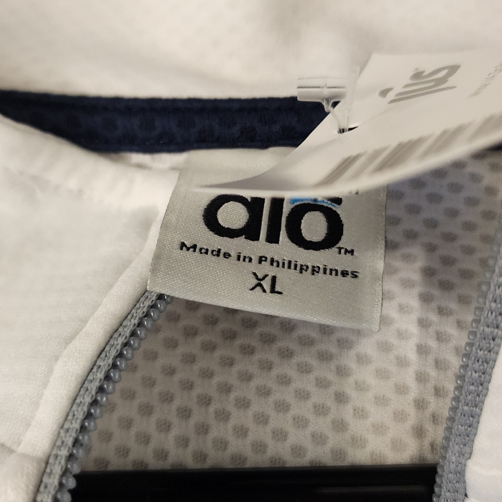 Alo Yoga White and Gray Long Sleeve Top - Picture 2 of 5